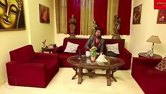 Vợ Trưởng Thành Chia Sẻ Với Con Trai Kế Trong Khi Mẹ Đang Ngủ