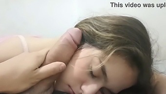 I Satisfy My Step Sister By Making Her Horny And Fucking Her Hard
